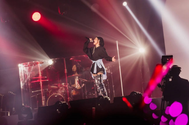 相遇即陪伴，多宝电竞显示屏助力A-Lin四城巡演！