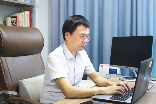 专访多宝电竞：从默默无闻到“巨人”，实力铸就辉煌