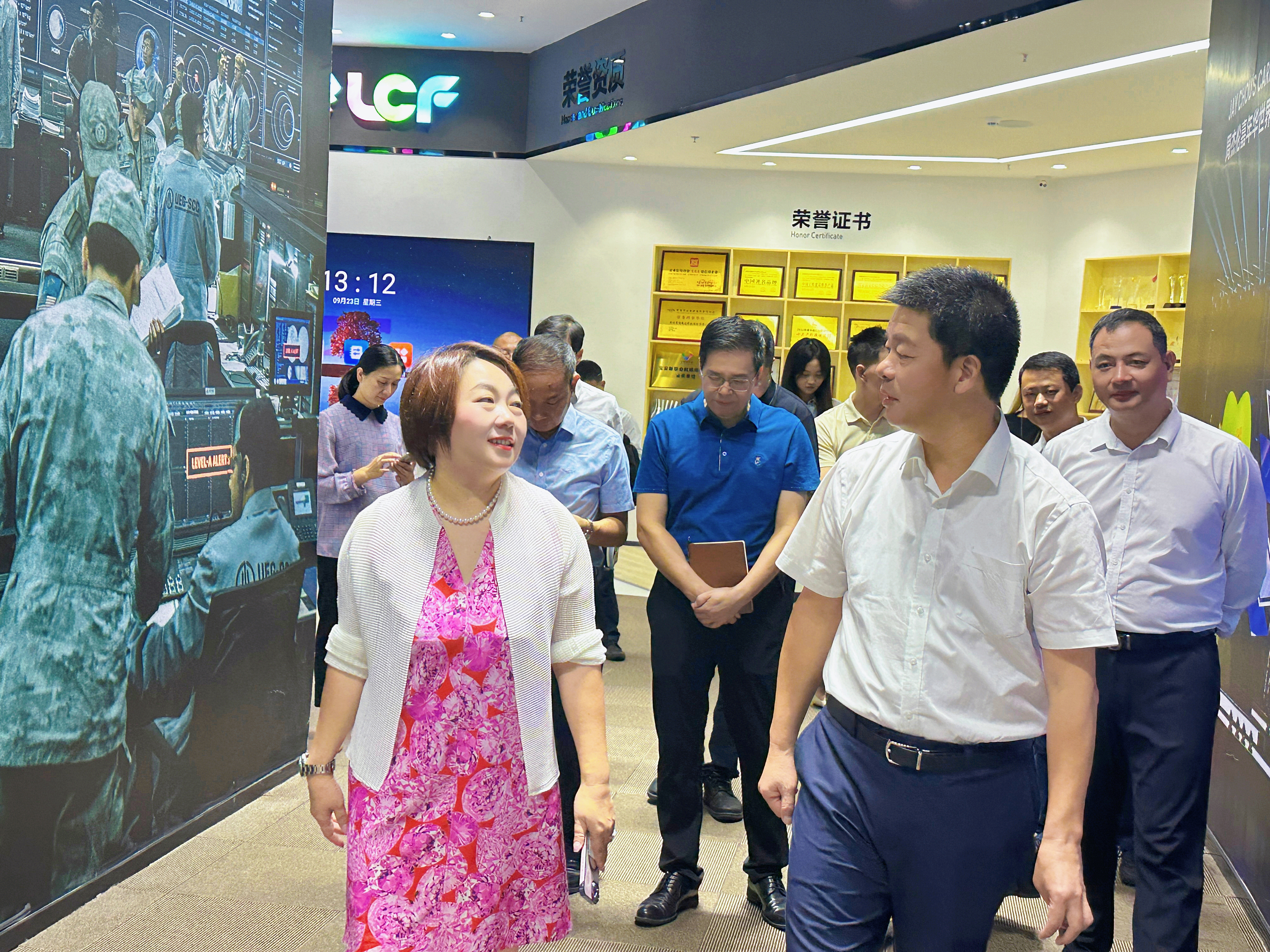 LED显示屏厂家 LED显示屏厂家